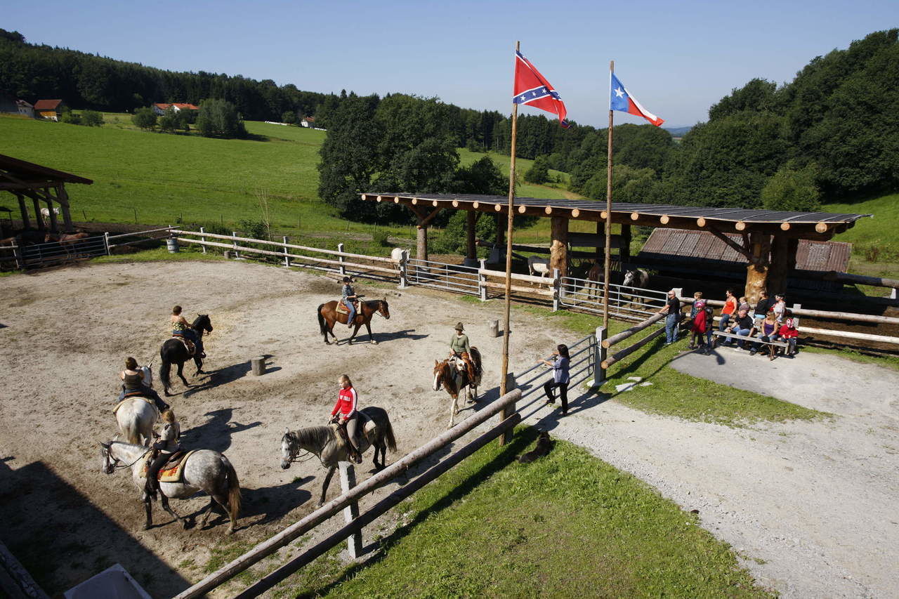 Preise für Reiter Reitunterricht Reiten in Bayern Reiterhof Bayerischer Wald Reiturlaub ...