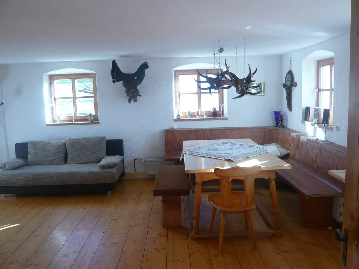 Wohn- und Essbereich Ferienwohnung Reiterhof Habereder